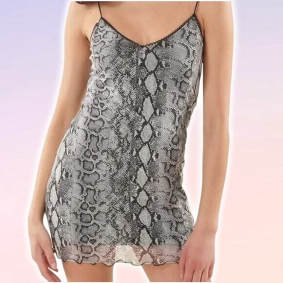 NWT GARAGE Leopard Print Mesh Dress Sz Medium - Picture 1 of 5